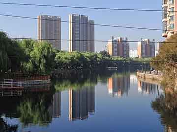 清明假期赏花热潮引爆文旅市场，小城市游增七成，跨境游翻倍！