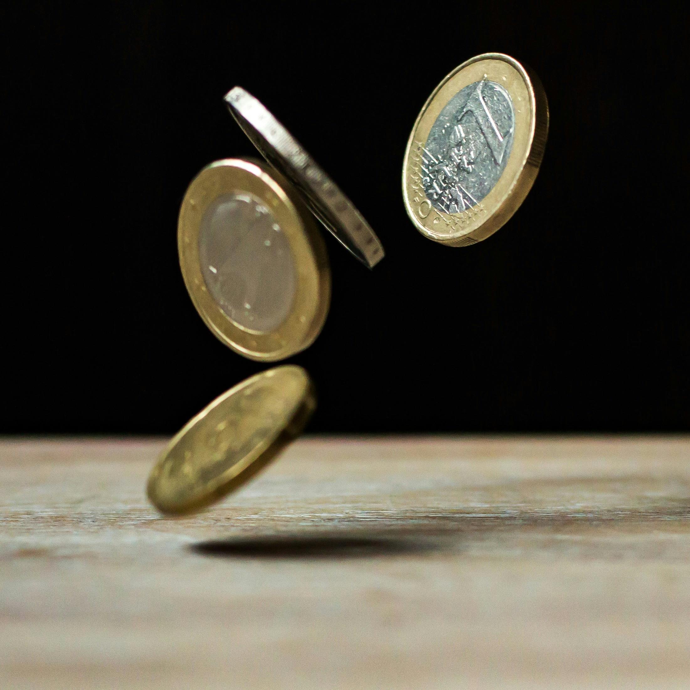 买卖黄金时如何管理投资风险?这些风险如何影响投资决策?