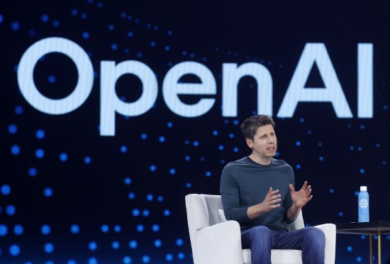 OpenAI筹划万亿级AI基建 Altman希望设计新型融资工具