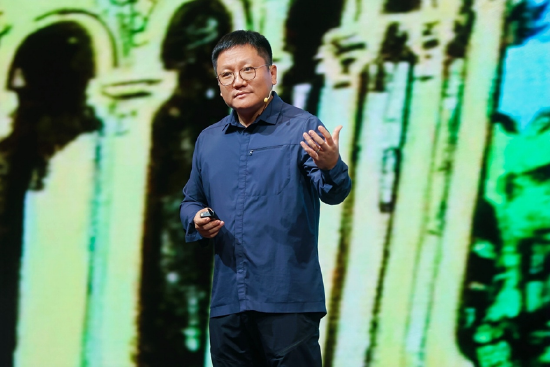 尹烨：如果有人现在还在迟疑要不要用AI，只能说明你老了